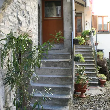 Altido Warm Family Flat For 4, With Free Parking