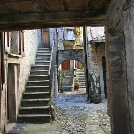 Altido Warm Family Flat For 4, With Free Parking Faggeto Lario