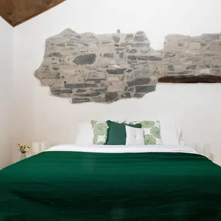 Altido Warm Family Flat For 4, With Free Parking